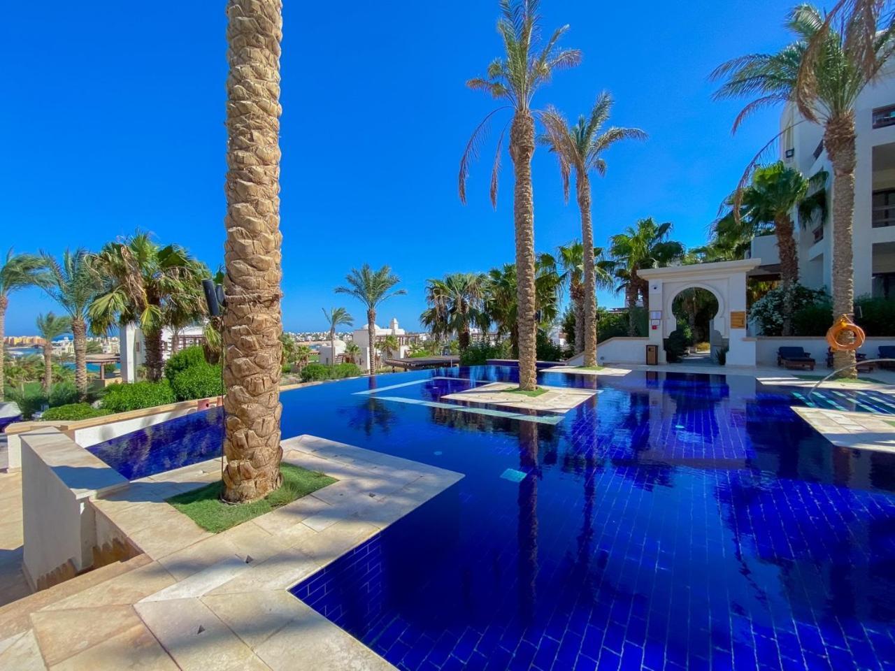 Bed & Breakfast Nayah Stays, Ancient Sands Luxurious Pool Terrace *