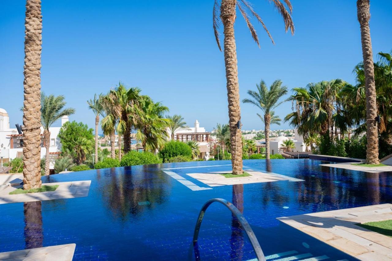 Bed & Breakfast Nayah Stays, Ancient Sands Luxurious Pool Terrace *