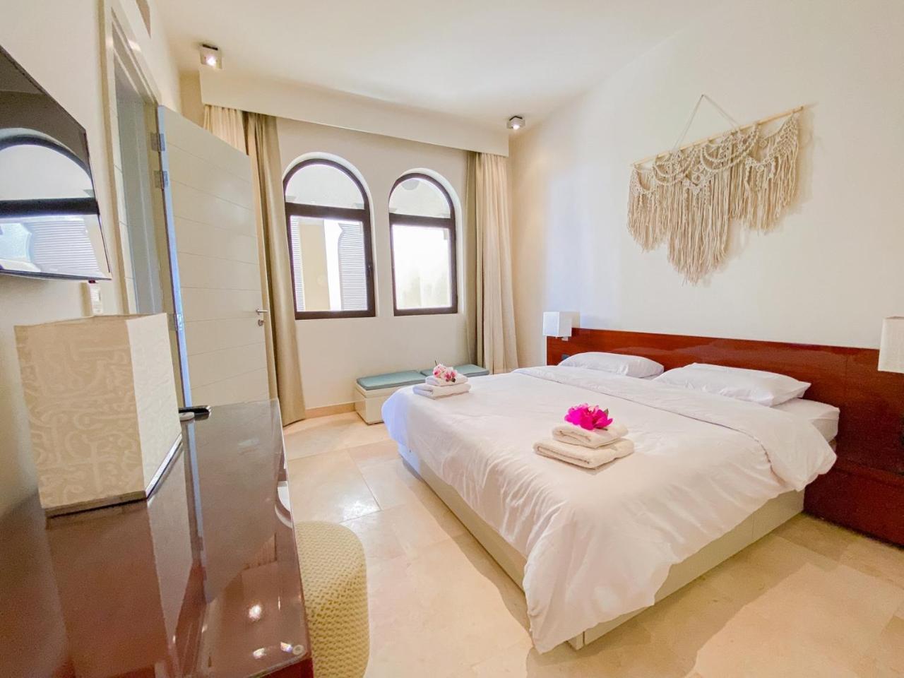 Nayah Stays, Ancient Sands Luxurious Pool Terrace Bed & Breakfast Hurghada
