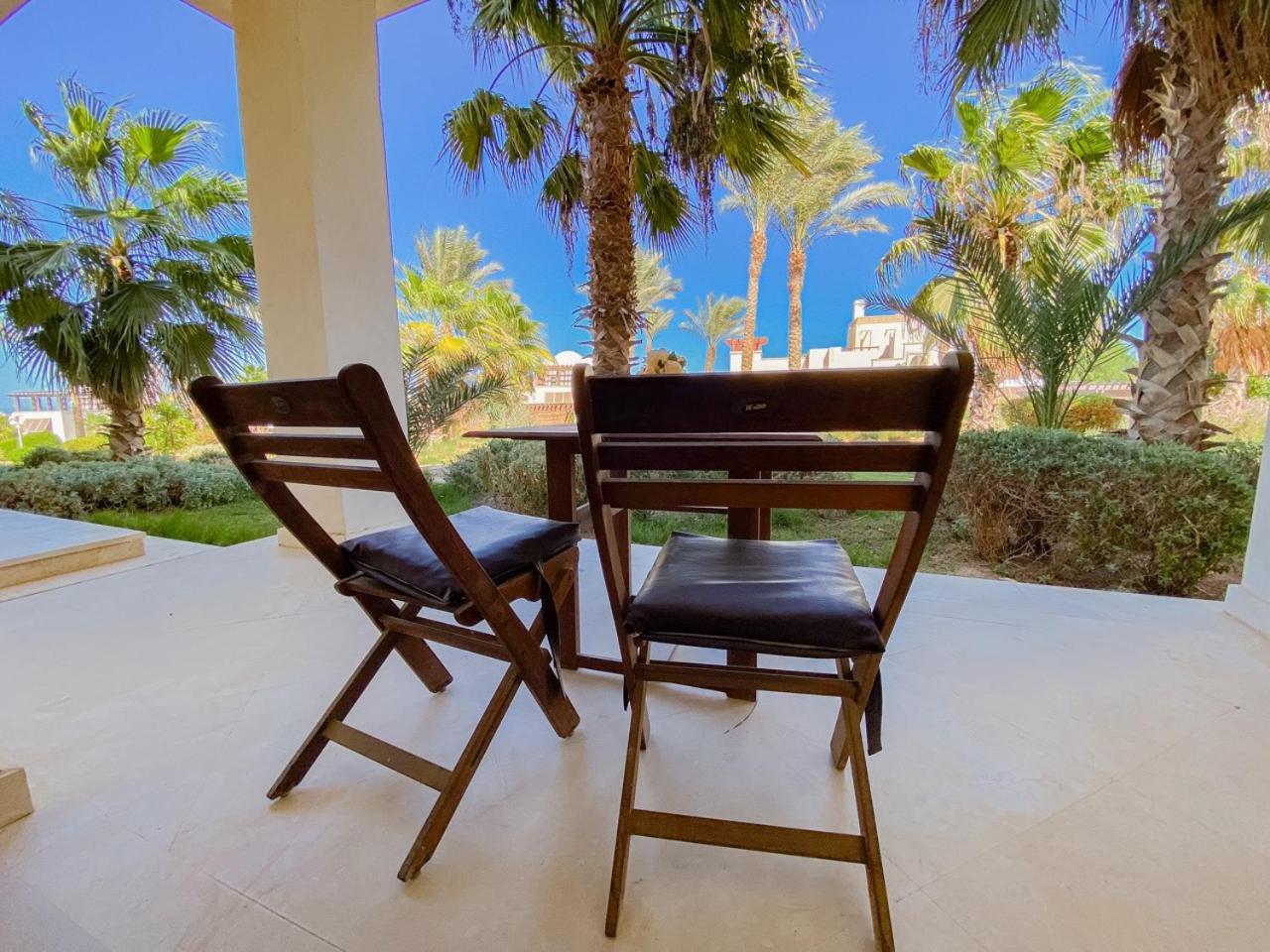 Bed & Breakfast Nayah Stays, Ancient Sands Luxurious Pool Terrace *
